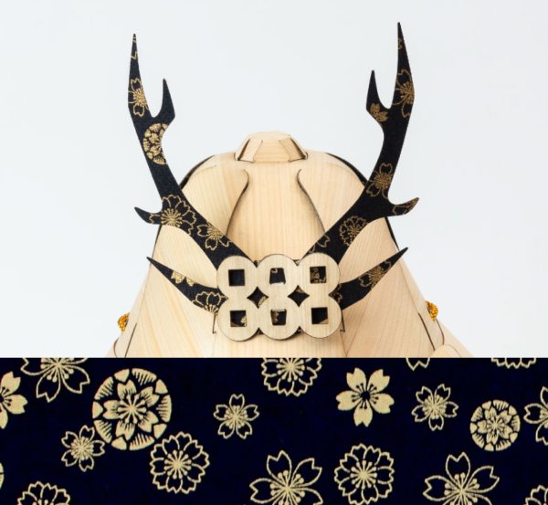 エンブレムの色：黒色　※写真はイメージです。柄の出かたには個体差があります。